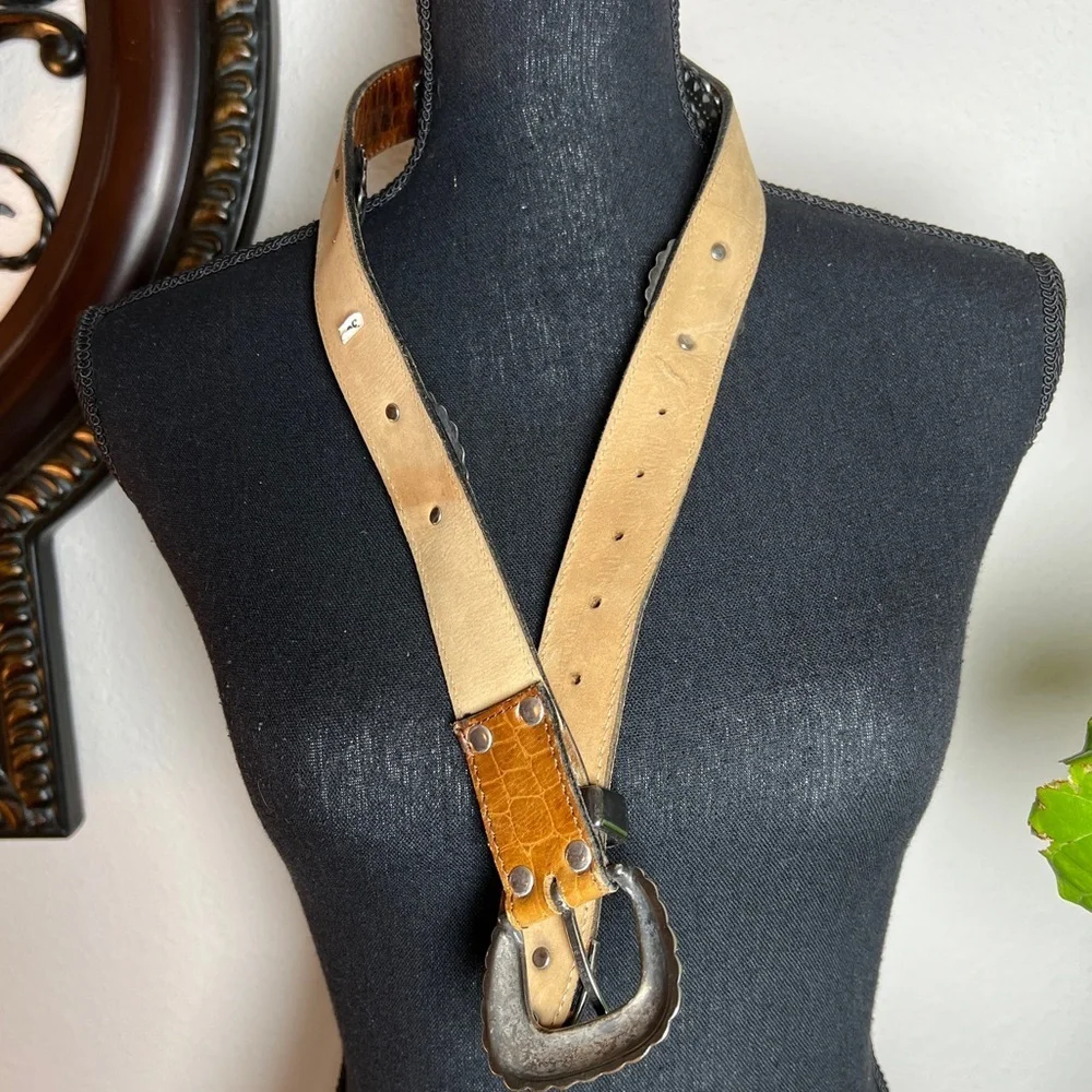 Women’s Western Silver Antique Tone Concho Reptile Embossed Brown Belt 30